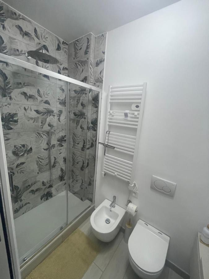Green Apartment In Milan 10Min From Centralstation Milão Exterior foto